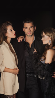 Threesome Kiss - Before